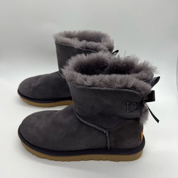 UGG WOMENS SIZE 7 PURPLE MINI BAILEY BOW II BOOTIE - Picture 2 of 15
